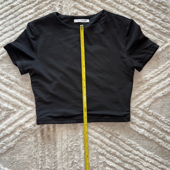 Black Double-Layered Crop Top - Picture 2 of 4